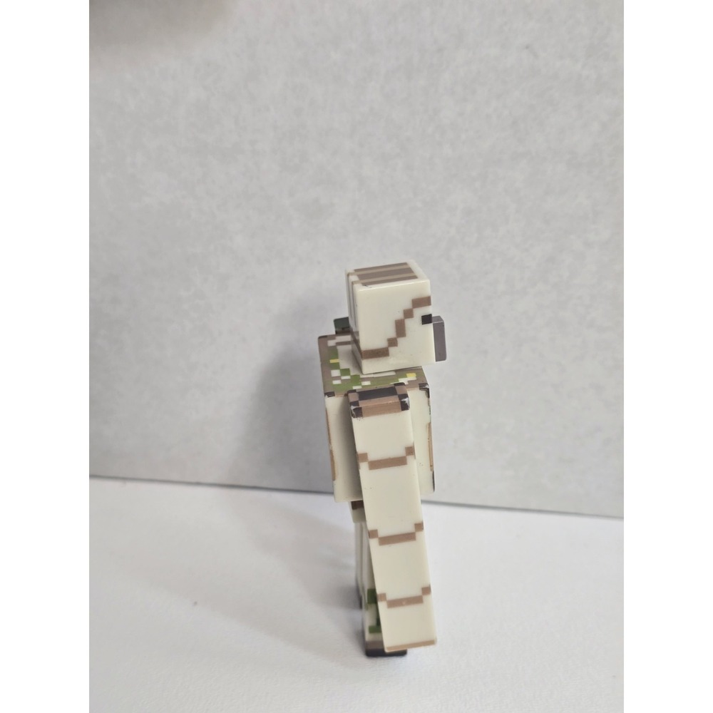 Minecraft Core Iron Golem Action Figure Series 2 3.5 Inches Moveable Arms Legs - Picture 3 of 6